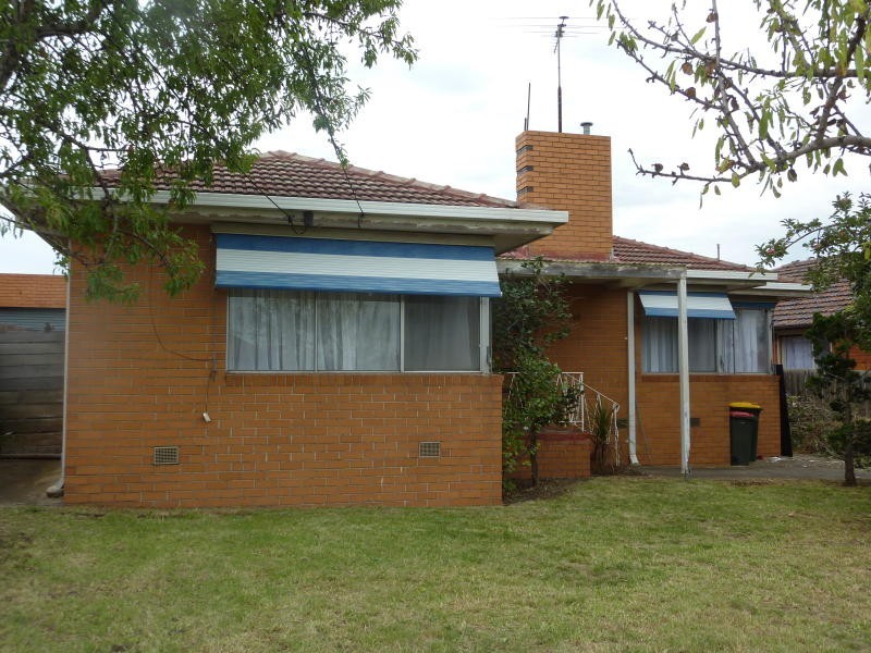 44 Newman Crescent, Niddrie VIC 3042