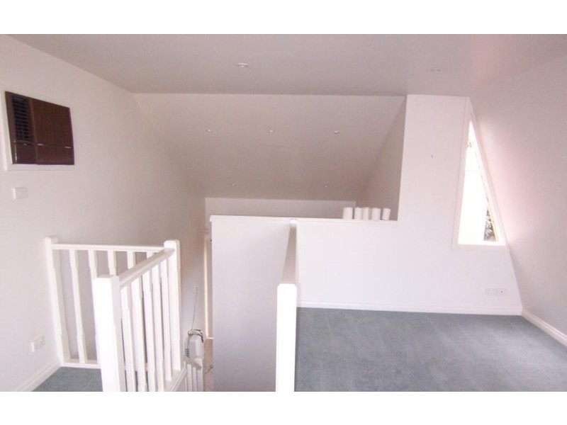 Rear 23 Woodland Street, Strathmore VIC 3041