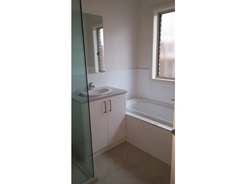 19 Dalrymple Way, Doreen VIC 3754