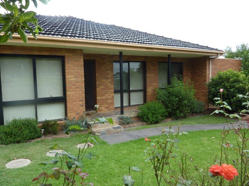 1/31 Ramsay Street, Essendon VIC 3040