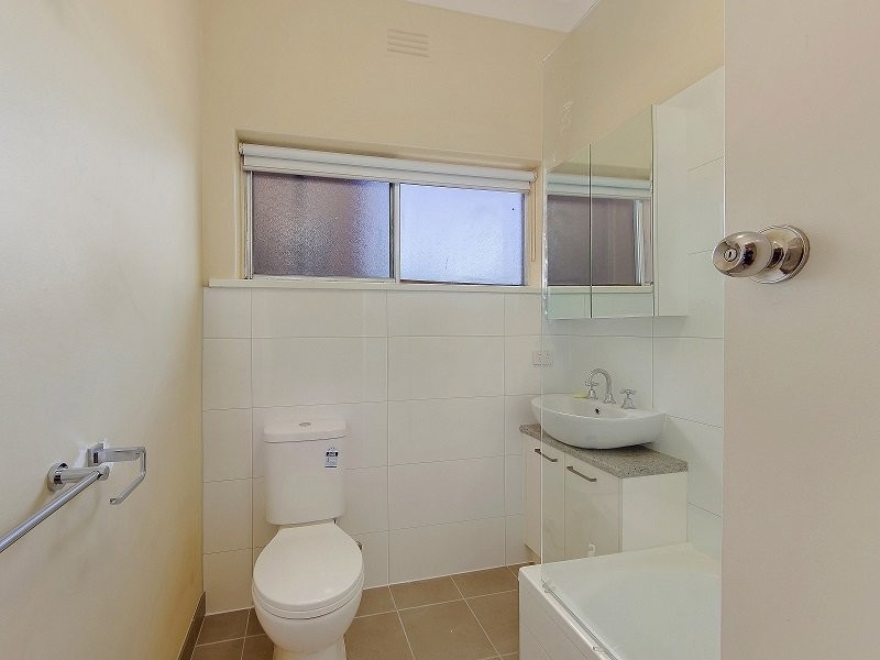 2/4 O’Shannassy Street, Essendon VIC 3040