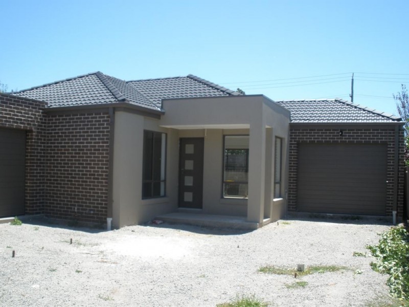 2/118 Marshall Rd, Airport West VIC 3042