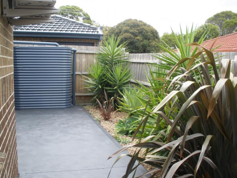 2/37 Clovelly Avenue, Glenroy VIC 3046