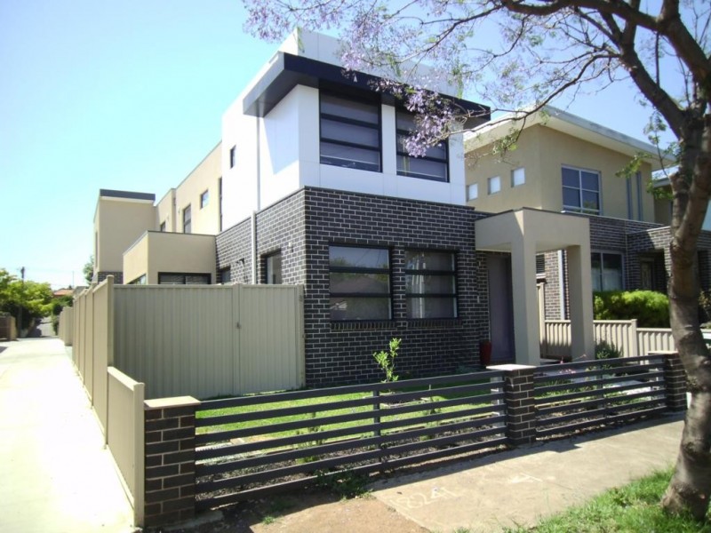 8B Huntly Street, Moonee Ponds VIC 3039