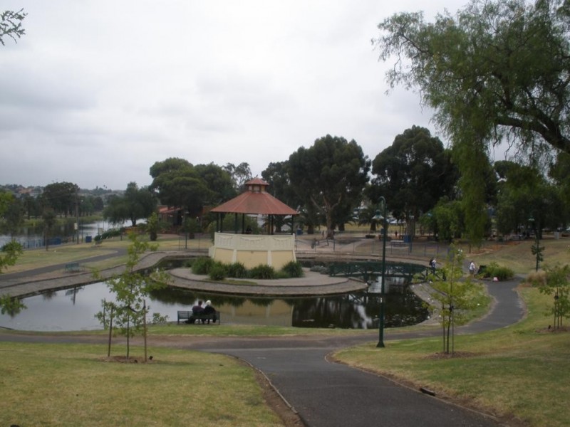 8B Huntly Street, Moonee Ponds VIC 3039