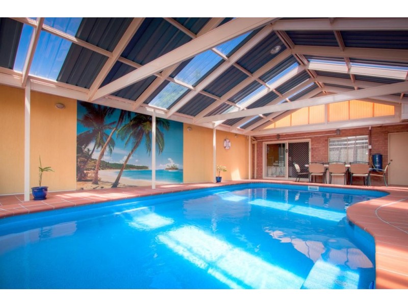 18 Penshurst Court, Hillside VIC 3037