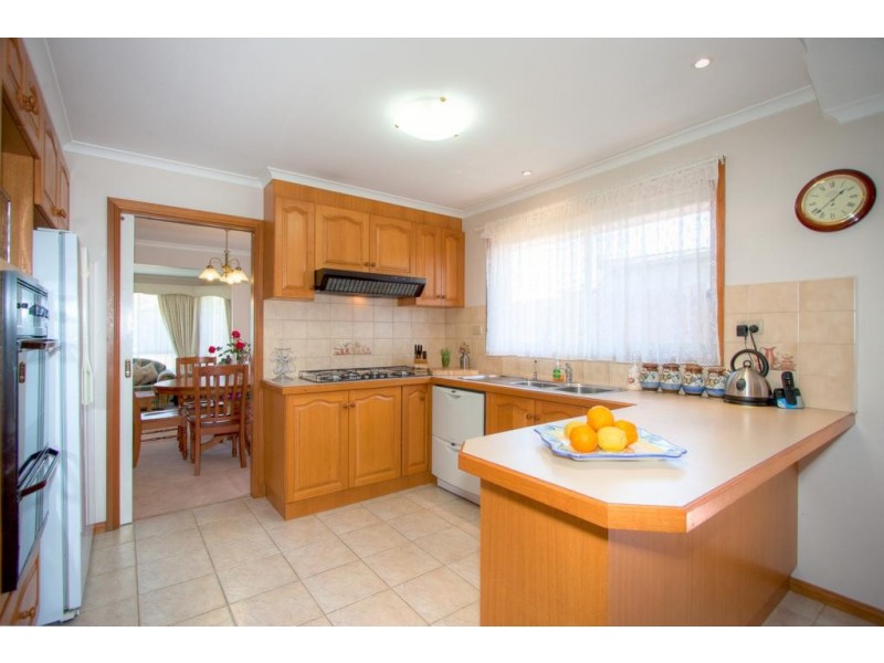 18 Penshurst Court, Hillside VIC 3037