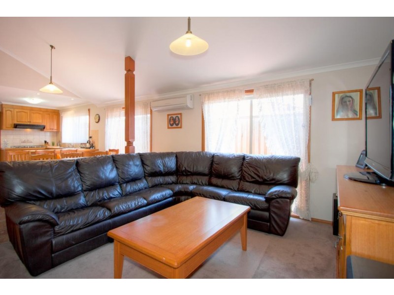 18 Penshurst Court, Hillside VIC 3037