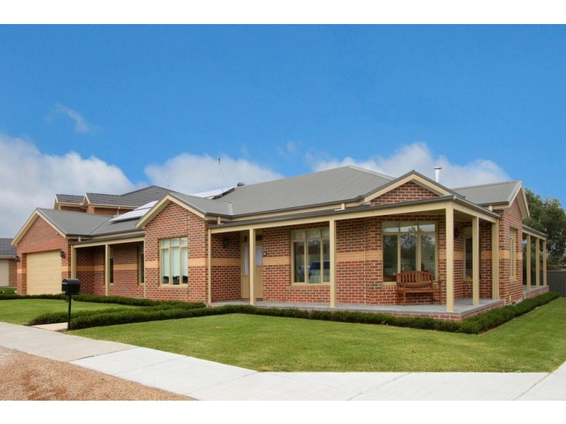20 Highbury Drive, Hillside VIC 3037