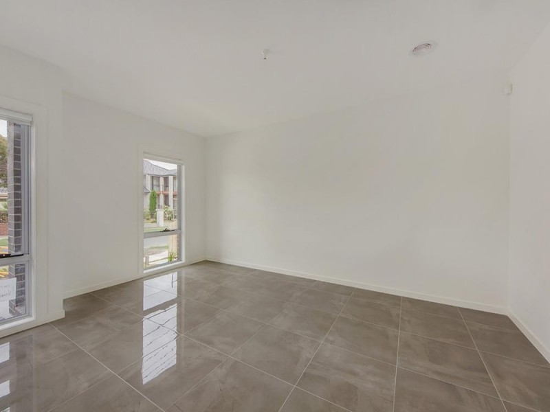 13Asold/13B Lind Street, Strathmore VIC 3041