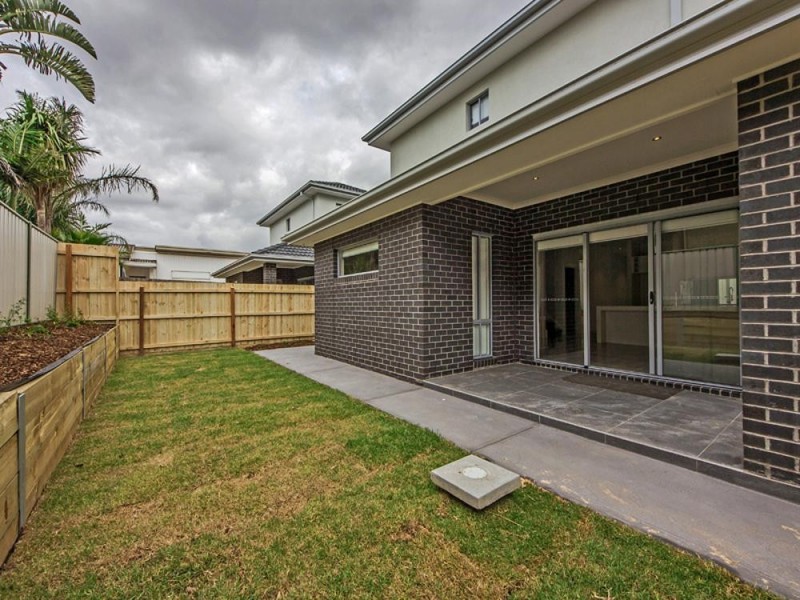 13Asold/13B Lind Street, Strathmore VIC 3041