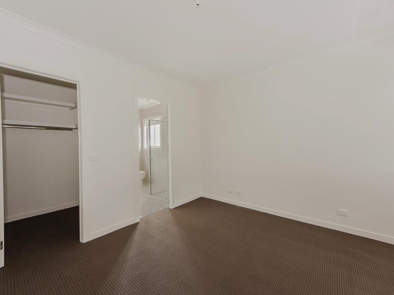 13Asold/13B Lind Street, Strathmore VIC 3041