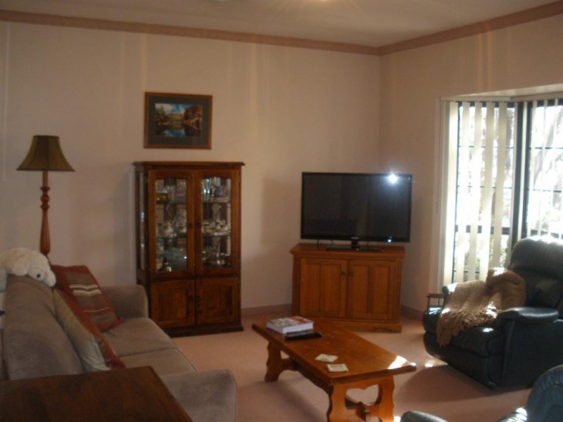 3/18 Bowes Avenue, Airport West VIC 3042