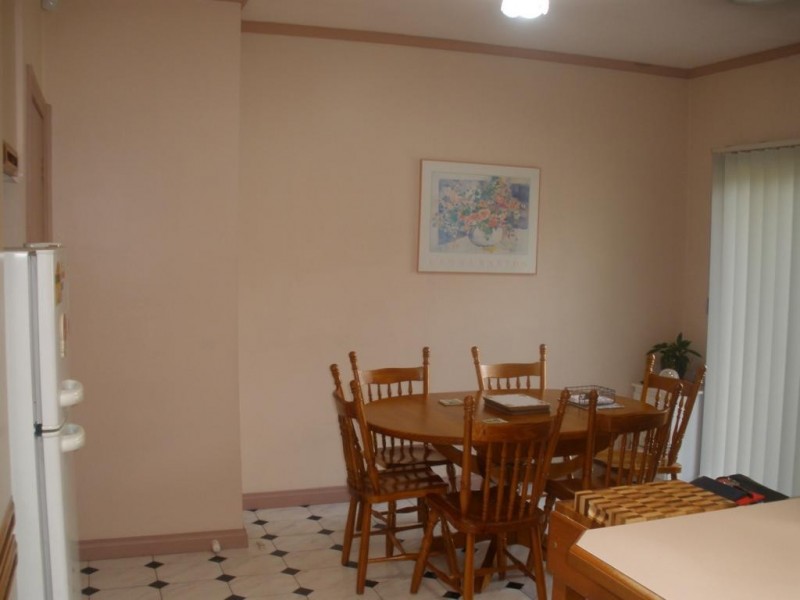 3/18 Bowes Avenue, Airport West VIC 3042