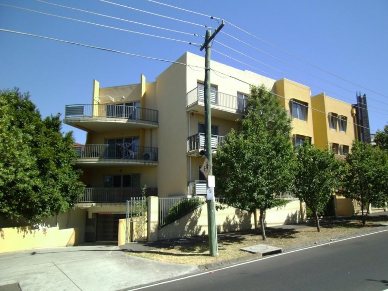 10/42 Napier Crescent, Essendon VIC 3040