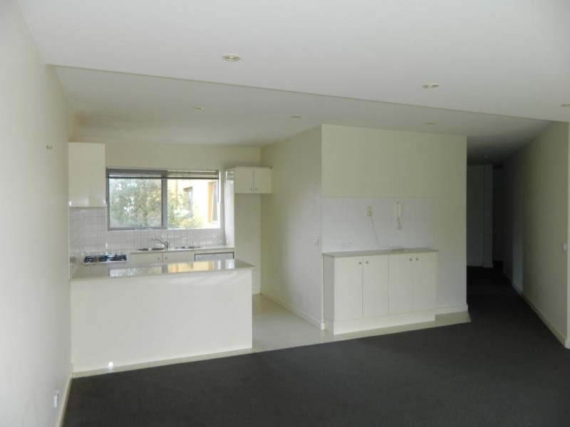 10/42 Napier Crescent, Essendon VIC 3040