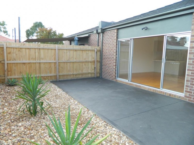 13 White Street, Avondale Heights VIC 3034
