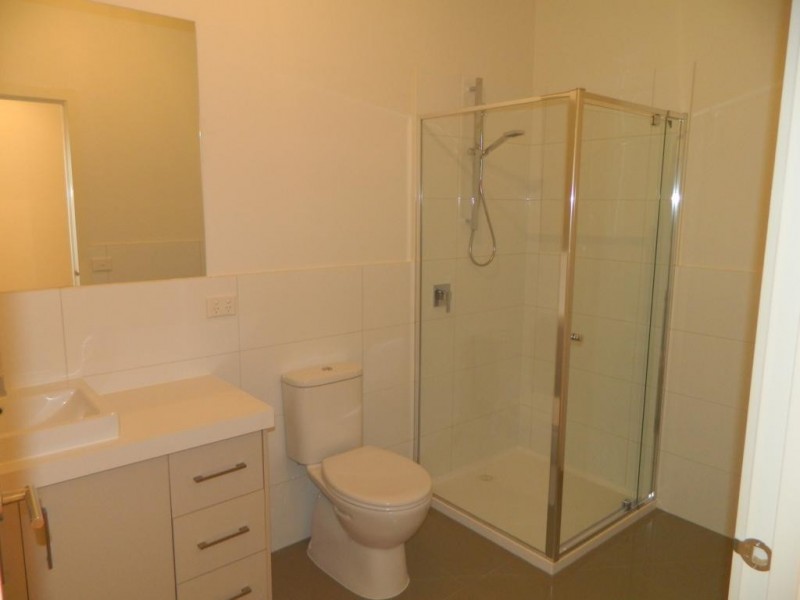 13 White Street, Avondale Heights VIC 3034