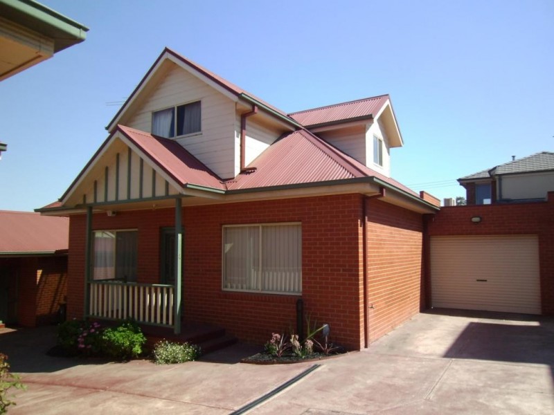 4/15 Station Road, Oak Park VIC 3046