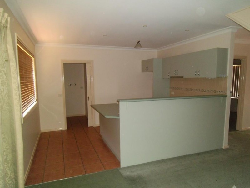 4/15 Station Road, Oak Park VIC 3046