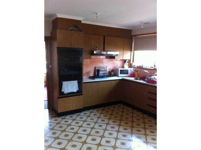 17 Stenson Road, Kealba VIC 3021