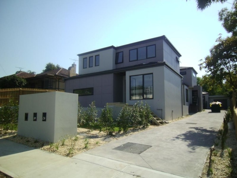 1,2,3/31 Fenacre Street, Strathmore VIC 3041