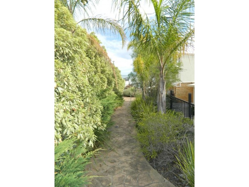 22/70-72 Coghlan Street, Niddrie VIC 3042