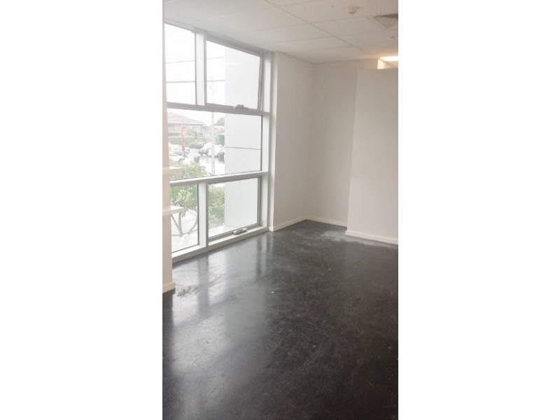 3a 82 Keilor Road, Essendon VIC 3040