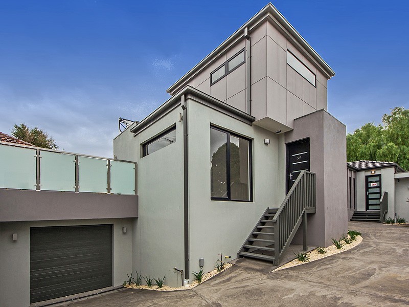 Unit 2/31 Fenacre Street, Strathmore VIC 3041