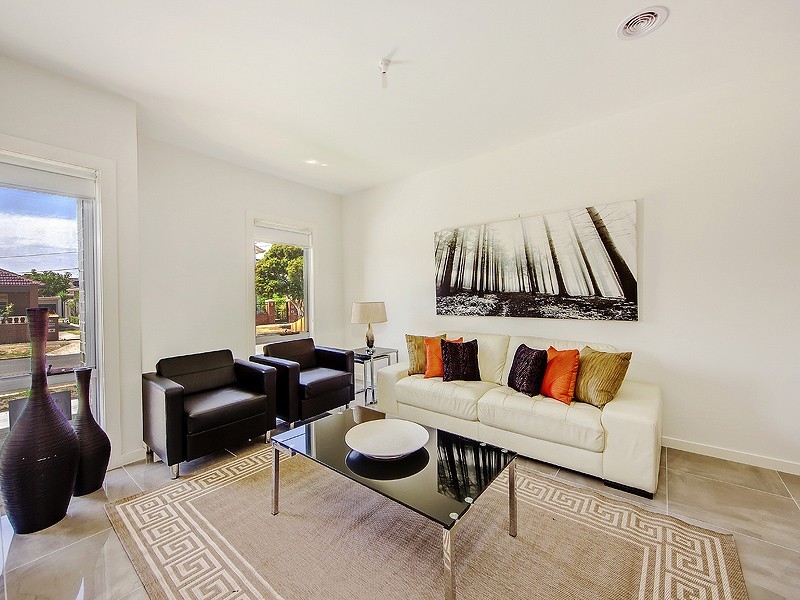 13B Lind Street, Strathmore VIC 3041