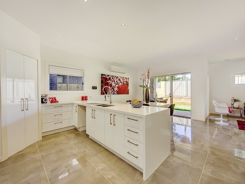 13B Lind Street, Strathmore VIC 3041