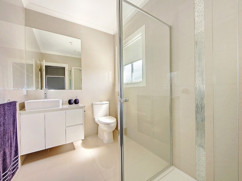 13B Lind Street, Strathmore VIC 3041