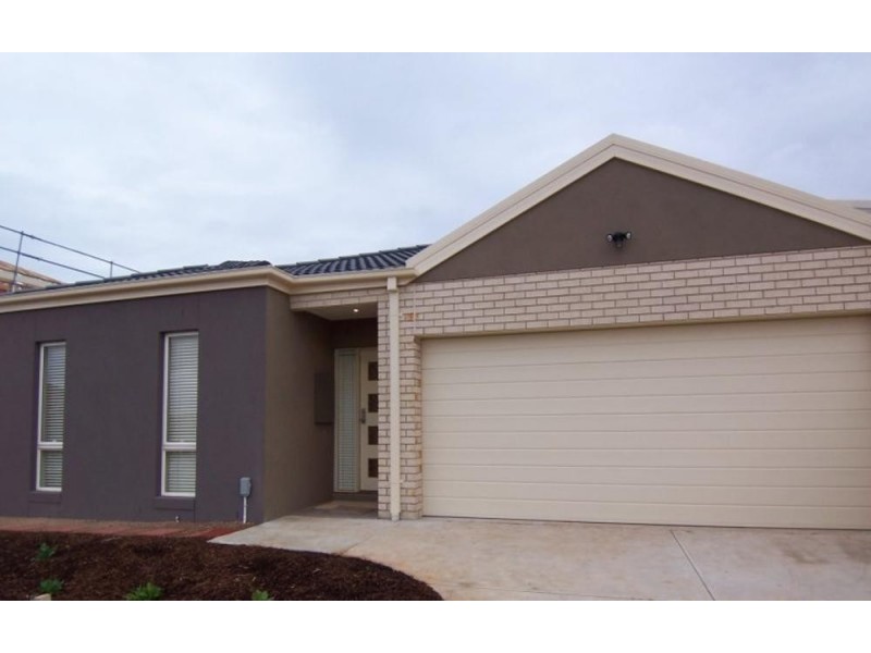 34 Playhouse Avenue, Cairnlea VIC 3023