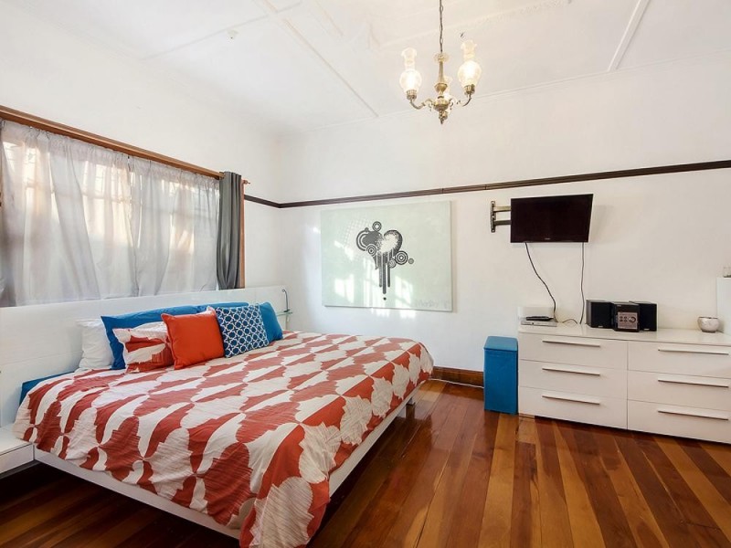 230 Pascoe Vale Road, Essendon VIC 3040