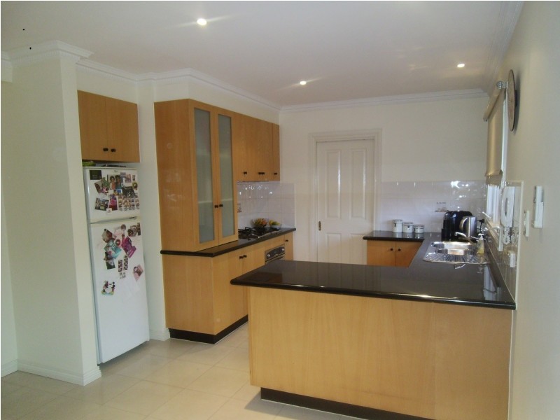 2/14 Fawkner St, Aberfeldie VIC 3040