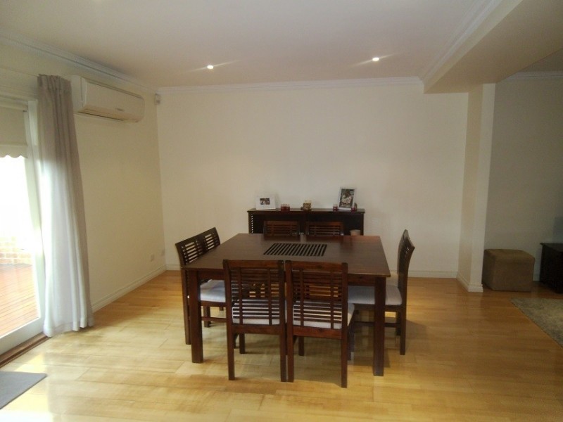 2/14 Fawkner St, Aberfeldie VIC 3040