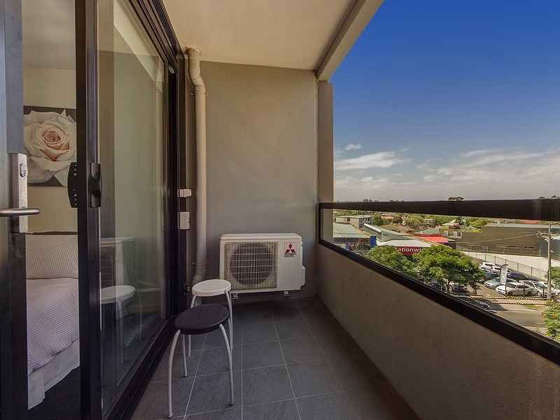 305/55 Collins street, Essendon VIC 3040