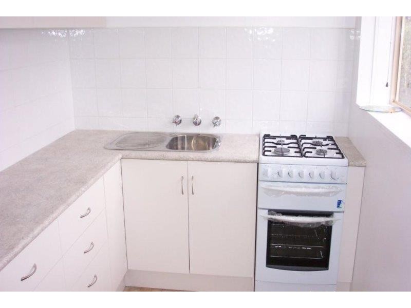 8/142 Shields Street, Flemington VIC 3031