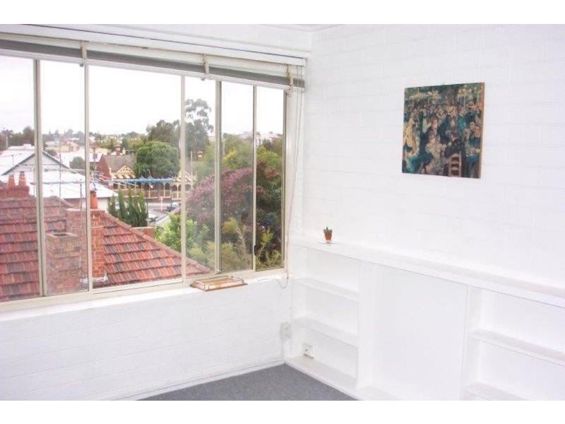 8/142 Shields Street, Flemington VIC 3031