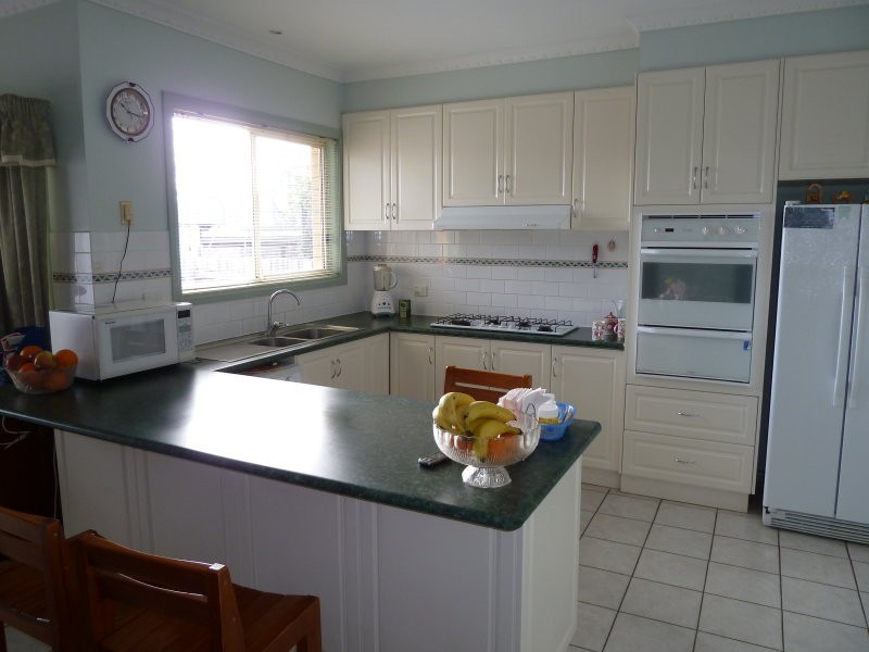 3/12 Napier Crescent, Essendon VIC 3040