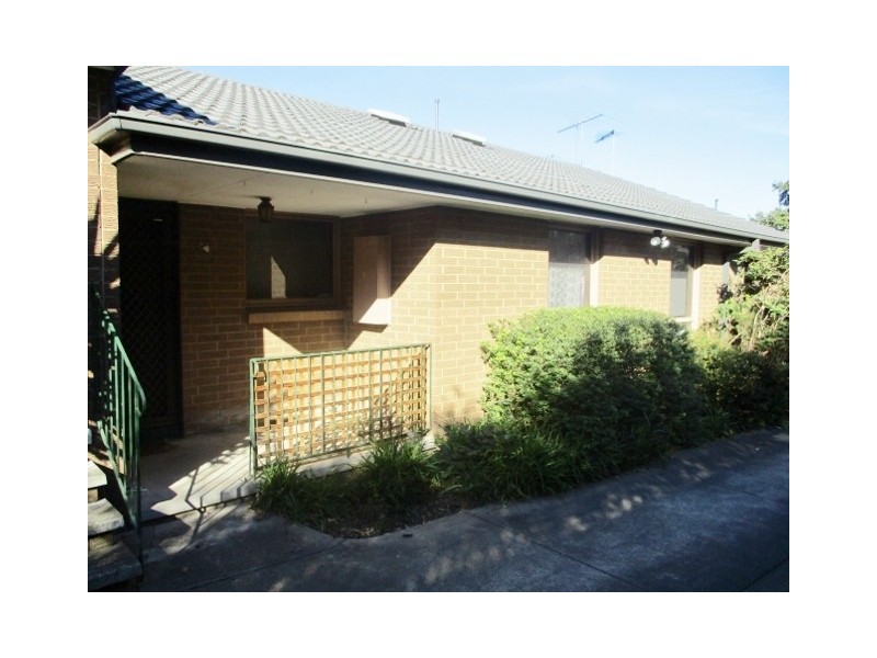 5/9 ROYAL AVENUE, Essendon VIC 3040