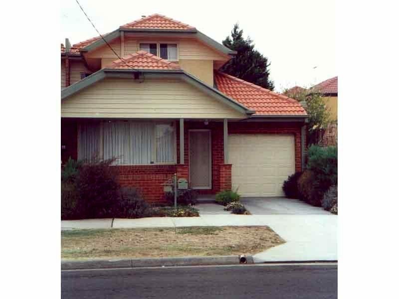 2A Cooper Street, Essendon VIC 3040