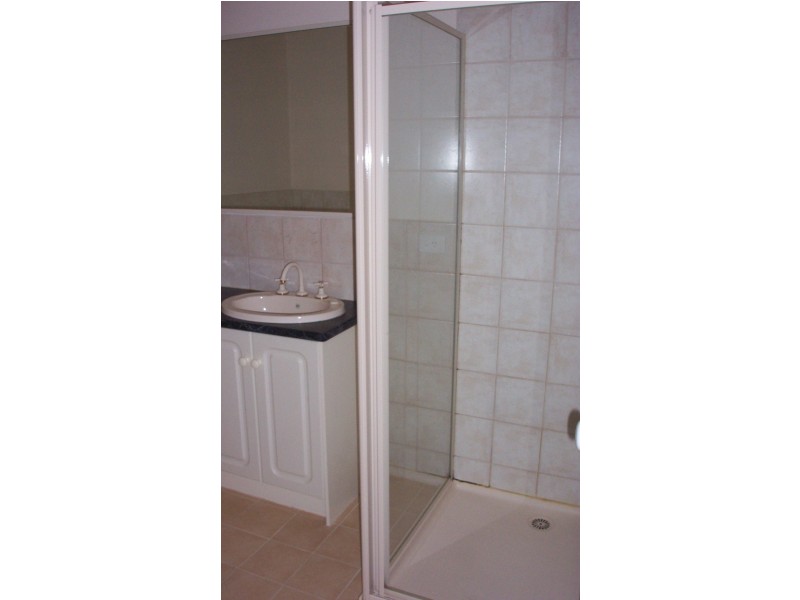 2A Cooper Street, Essendon VIC 3040