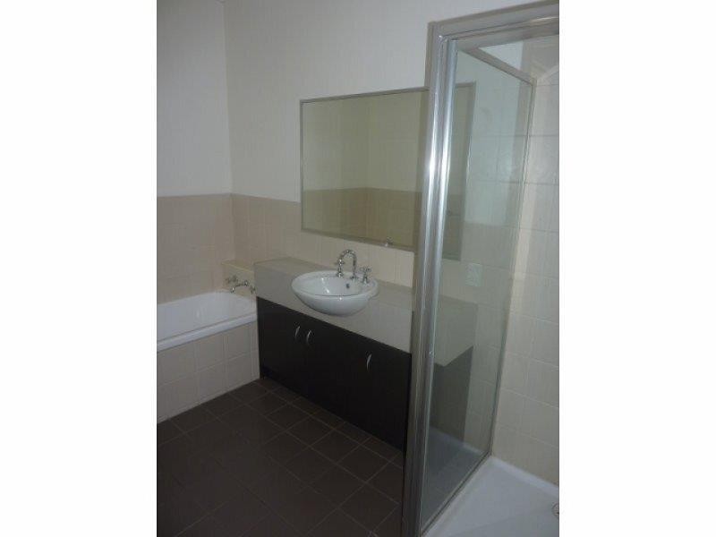 1/11 Trickey Avenue,, Sydenham VIC 3037