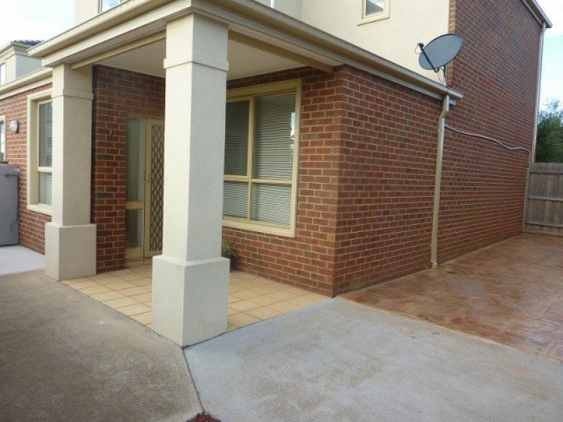 1/11 Trickey Avenue,, Sydenham VIC 3037
