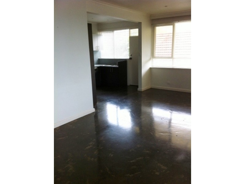 2/13 Fletcher Street, Essendon VIC 3040