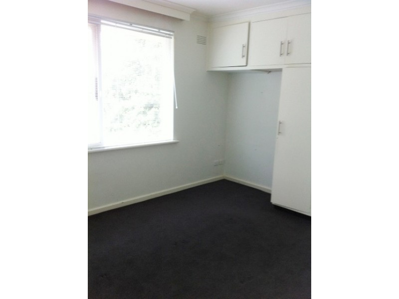 2/13 Fletcher Street, Essendon VIC 3040