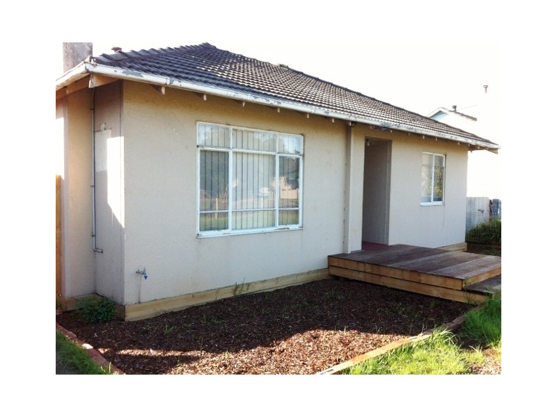 34 Charlesworth Street, Laverton VIC 3028