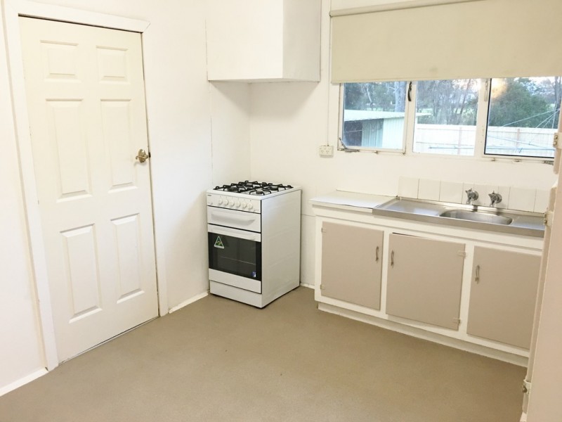34 Charlesworth Street, Laverton VIC 3028