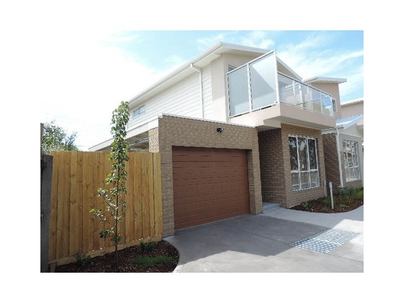 4/1 Warwick Place, Airport West VIC 3042